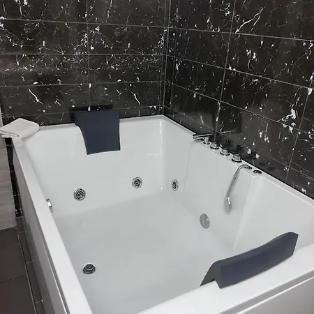 Jacuzzi Suites 2 Thessalonique Extérieur photo